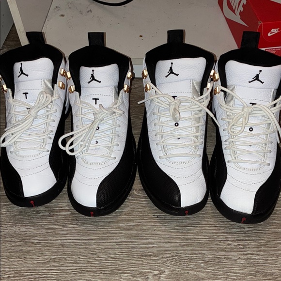 Nike White and Black Men's Sneakers with Red Accents - Picture 3 of 6